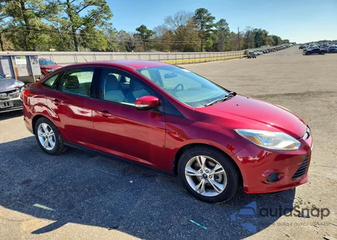 2014 Ford Focus Se z USA, uszkodzony, nr VIN 1FADP3F28EL177320